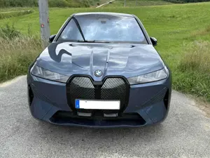 BMW iX iX xDrive60, HUD, AHK, Bowers  Wilkins, Glasdach