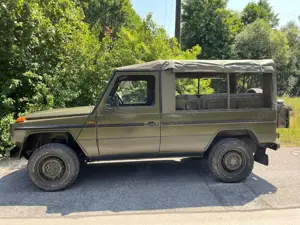 Mercedes-Benz G 230