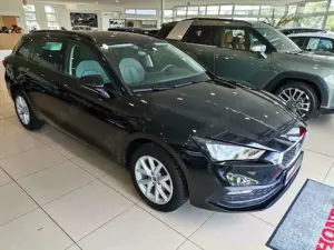 SEAT Leon ST 1.5 eTSI DSG Style LED|virt.Cock.|Winter Bild 4