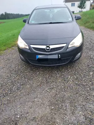 Opel Astra 1.3 CDTI DPF ecoFLEX Design Edition Bild 3