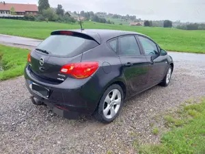 Opel Astra 1.3 CDTI DPF ecoFLEX Design Edition Bild 2