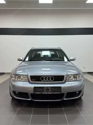 Audi RS4 2.7 quattro
