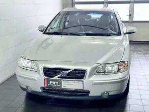 Volvo S60 Lim. 2.4 Kinetic Automatik T-Leder+Sitzheizung+Neu Bild 3