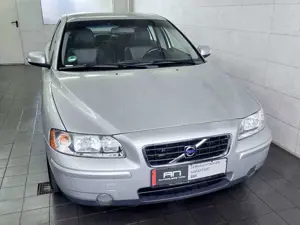 Volvo S60 Lim. 2.4 Kinetic Automatik T-Leder+Sitzheizung+Neu Bild 5