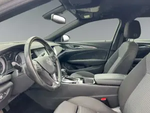 Opel Insignia 1.5 Sports Tourer Business LED Navi       EU6d Nav Bild 4