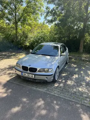BMW 320 320i