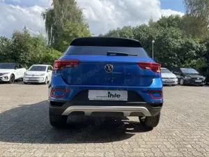Volkswagen T-Roc 1.5 TSI DSG Style AHK Navi LED ACC Bild 3