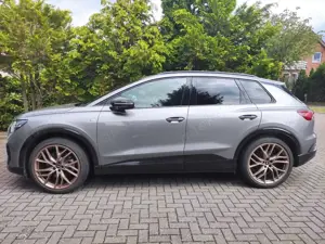 Audi Q4 e-tron 40 Edition One AHK Pano Head Up Bild 2