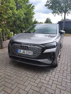 Audi Q4 e-tron 40 Edition One AHK Pano Head Up Bild 3