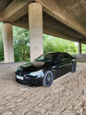 BMW M5 E60