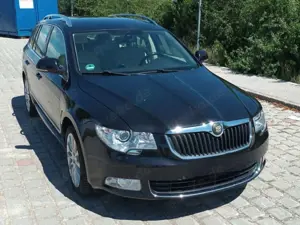 Skoda Superb Elegance Bild 2