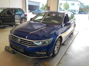 Volkswagen Passat Variant R-Line2.0TDI DSG Matrix Navi