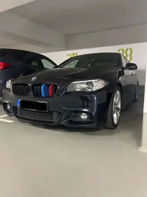 BMW 530 530d xDrive Sport-Aut. Luxury Line Bild 2