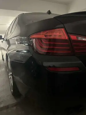 BMW 530 530d xDrive Sport-Aut. Luxury Line Bild 1