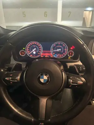 BMW 530 530d xDrive Sport-Aut. Luxury Line Bild 4