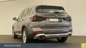 BMW X3 xDrive 30e A AHK RFK SHZ LC HiFi KomftZ 18"LM Bild 2