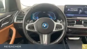 BMW X3 xDrive 30e A AHK RFK SHZ LC HiFi KomftZ 18"LM Bild 5