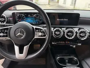 Mercedes-Benz A 180 A 180 7G-DCT Progressive + MBUXHigh + MULTI Bild 1