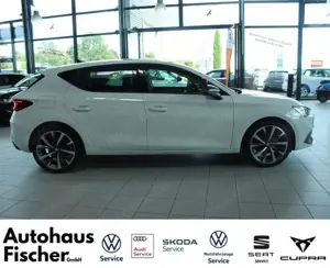 SEAT Leon "FR"  FAHRSCHUL - AUSSTATTUNG Bild 3