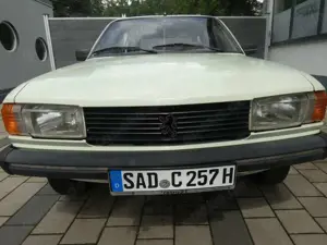 Peugeot 305 Break GL Bild 2