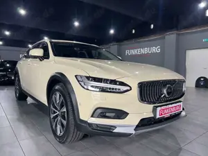 Volvo V90 Cross Country AWD ACC/360°/HUD/BW/PANO/STHZ