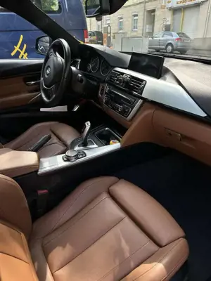 BMW 320 320d Touring Aut. Eff. Dynamics Edition Blue Perf. Bild 5