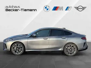 BMW 220 Bild 3