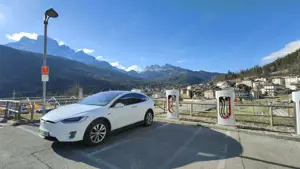 Tesla Model X Gratis supercharging