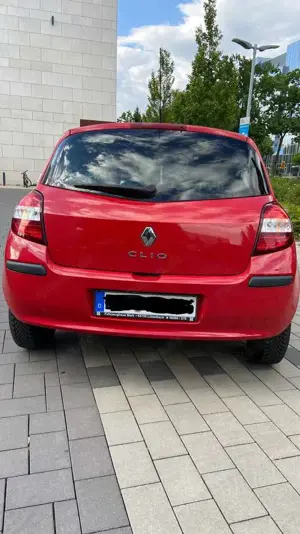 Renault Clio Clio 1.2 16V Ripcurl Bild 2