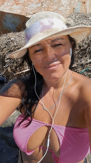 Sexy Spanische Eva sucht nach Adam  Bild 10