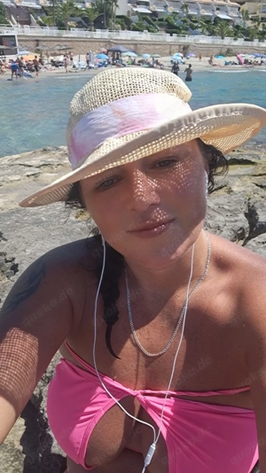 Sexy Spanische Eva sucht nach Adam  Bild 5