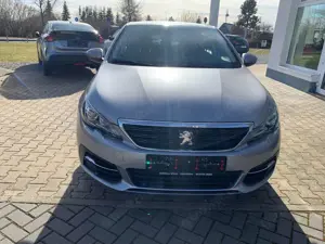 Peugeot 308 Active Bild 2