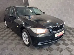 BMW 320 d Touring*ADVANTAGE*TEMP-PANO-SHZ-NAVI-KLIMA
