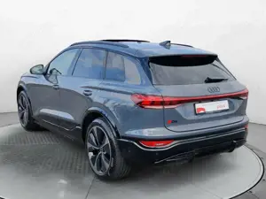 Audi Q6 Q6 e-tron 55 e-tron q. edition grey S-Line, Spor Bild 5