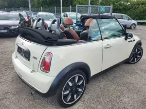 MINI Others CABRIO Mini One Sidewalk Bild 2