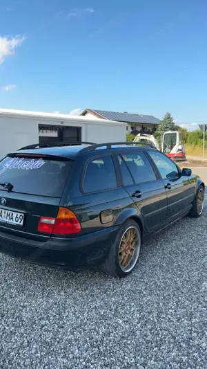 BMW 320 320d touring Bild 2