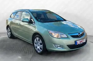 Opel Astra J 1.6i Sports Tourer*Klima*Tempo*AHK*PDC