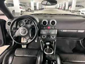 Audi TT TT Coupe 1.8 T quattro Bild 4