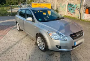 Kia Ceed SW / cee'd SW 2.0 Automatik,Klimaauto., Teilleder,GSD,scheckheft Bild 2