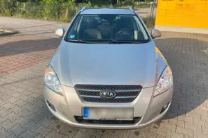 Kia Ceed SW / cee'd SW 2.0 Automatik,Klimaauto., Teilleder,GSD,scheckheft