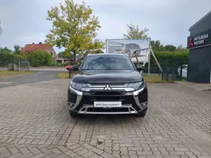 Mitsubishi Outlander PHEV 2.4 MIVEC  TOP Navi+Leder Bild 3
