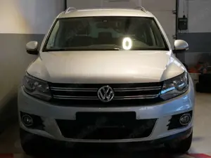 Volkswagen Tiguan Life 4Motion AHK