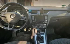 Skoda Octavia Octavia Combi 2.0 TDI (Green tec) Joy Bild 4