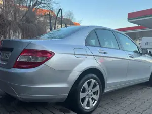 Mercedes-Benz C 180 Kompressor BlueEFFICIENCY Bild 2