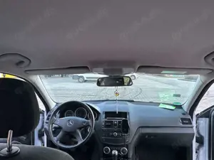 Mercedes-Benz C 180 Kompressor BlueEFFICIENCY Bild 3