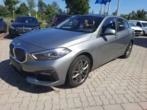 BMW 120 i Advantage LED Navi PDC Sitz/-Lenkradheizung Bild 2