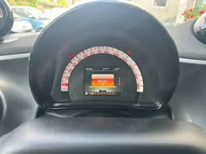 smart forTwo Navi,Pano,Automatik,JBL Bild 4