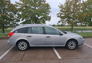 Renault Laguna Laguna Grandtour 2.0 16V Authentique Bild 4