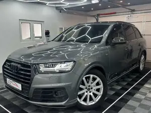 Audi Q7 3.0 TDI quattro S-LINE/VOLL/STERNE/MATRIX/360