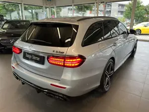 Mercedes-Benz E 63 AMG E 63 T S 4M+ PerfSitz/Abgas Keramik Neuzustand Bild 5